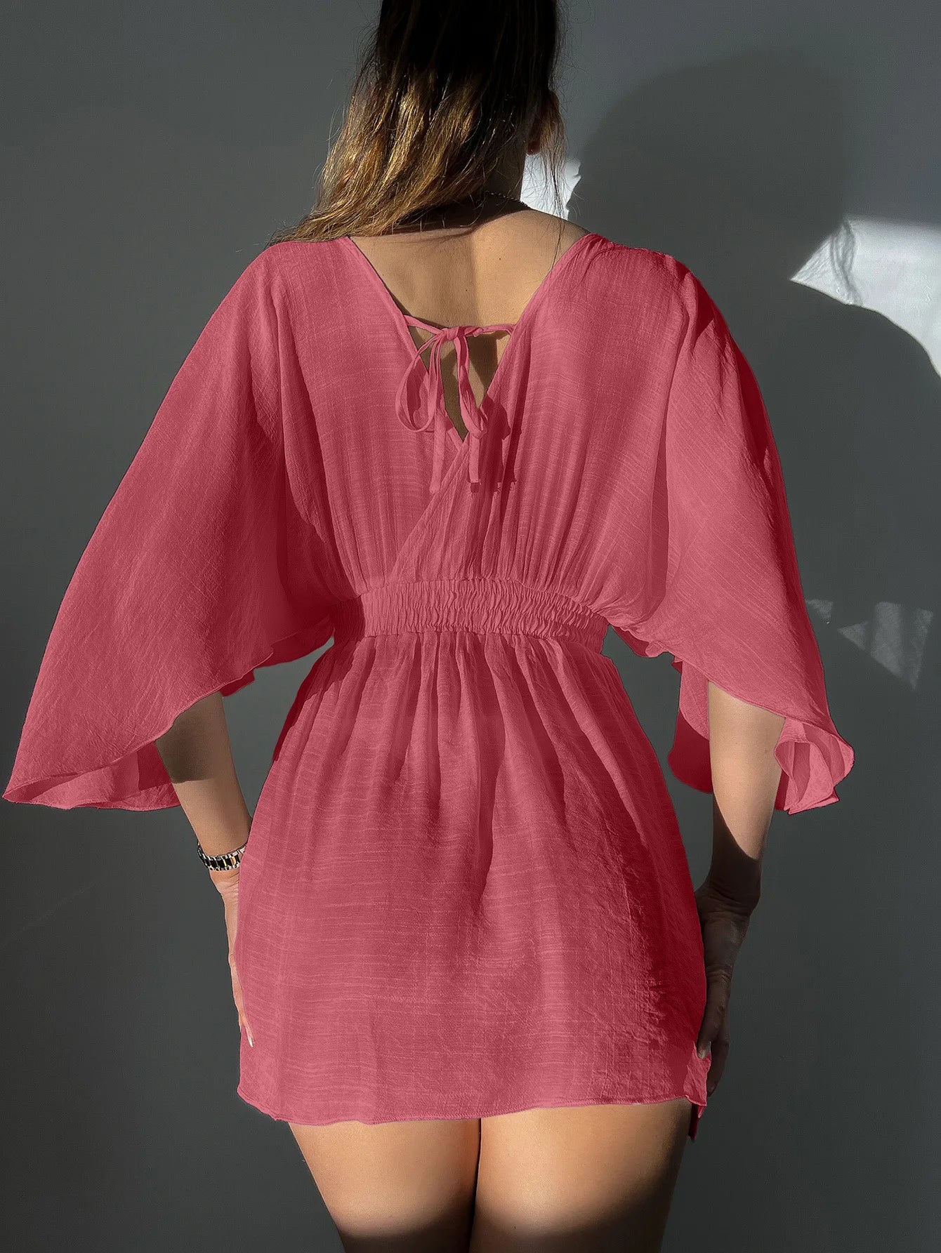 Túnica Fluida Versatile Chic – Do Biquíni ao Cocktail